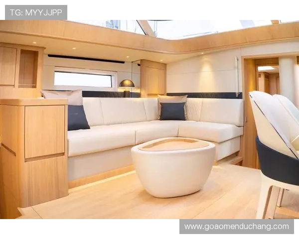 在游艇会娱乐场享受私人定制的奢华娱乐服务体验